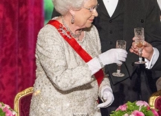 Stop Everything: Queen Elizabeth II Makes Her Own Sparkling Wine